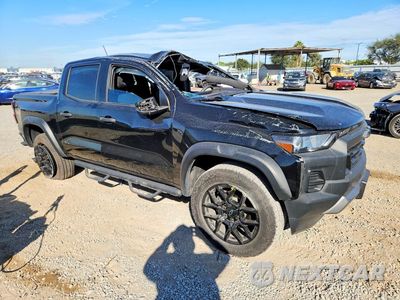 Czwarte zdjęcie samochodu z boku: 2024 CHEVROLET COLORADO TRAIL BOSS VIN:1GCPTEEK4R1129816 - miniatura