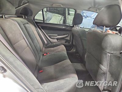Zdjęcie 10 z 13 samochodu: 2004 HONDA ACCORD LX VIN:1HGCM56354A038180 - miniatura