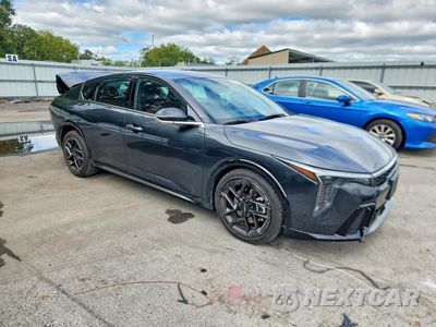 Czwarte zdjęcie samochodu z boku: 2025 KIA K4 GT-LINE TURBO VIN:3KPFW4DCXSE154276 - miniatura