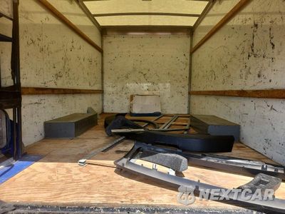 Zdjęcie 10 z 12 samochodu: 2022 GMC SAVANA BOX TRUCK VIN:1GD07RFP3N1158771 - miniatura