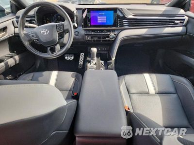 Zdjęcie 8 z 12 samochodu: 2025 TOYOTA CAMRY SE VIN:4T1DBADKXSU018378 - miniatura