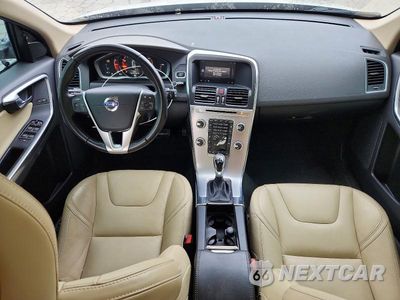 Zdjęcie 8 z 13 samochodu: 2017 VOLVO XC60 T6 DYNAMIC VIN:YV449MRR7H2207305 - miniatura