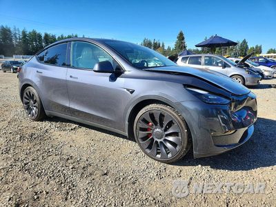 Czwarte zdjęcie samochodu z boku: 2023 TESLA MODEL Y VIN:7SAYGDEF8PF812681 - miniatura