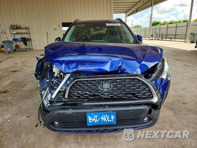 Piąte zdjęcie samochodu w środku: 2023 TOYOTA COROLLA CROSS XLE VIN:7MUDAAAGXPV063510 - miniatura