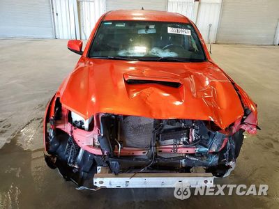 Piąte zdjęcie samochodu w środku: 2017 TOYOTA TACOMA TRD SPORT VIN:5TFAZ5CN8HX049173 - miniatura