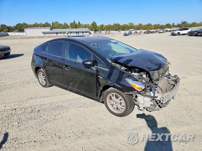 Czwarte zdjęcie samochodu z boku: 2011 TOYOTA PRIUS THREE VIN:JTDKN3DU5B0247929 - miniatura