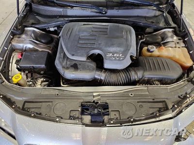 Zdjęcie 11 z 12 samochodu: 2017 CHRYSLER 300C VIN:2C3CCAEG0HH586680 - miniatura