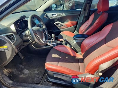 Zdjęcie 7 z 12 samochodu: 2013 HYUNDAI VELOSTER BASE VIN:KMHTC6AD9DU146299 - miniatura