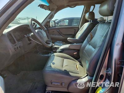 Zdjęcie 7 z 13 samochodu: 2004 TOYOTA SEQUOIA SR5 VIN:5TDZT34A04S208966 - miniatura