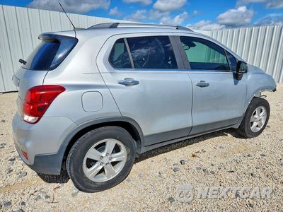 Trzecie zdjęcie samochodu z tyłu: 2020 CHEVROLET TRAX 1LT VIN:3GNCJLSB2LL217123 - miniatura