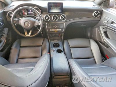 Zdjęcie 8 z 12 samochodu: 2019 MERCEDES-BENZ CLA 250 VIN:WDDSJ4EB7KN769680 - miniatura