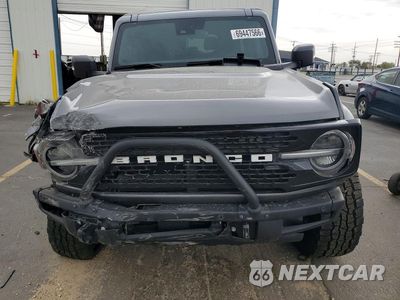 Piąte zdjęcie samochodu w środku: 2023 FORD BRONCO BASE VIN:1FMDE5CP2PLB74844 - miniatura