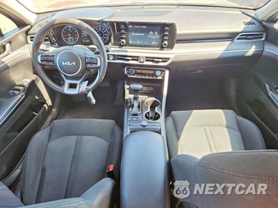 Zdjęcie 8 z 12 samochodu: 2023 KIA K5 LXS VIN:5XXG14J27PG196630 - miniatura