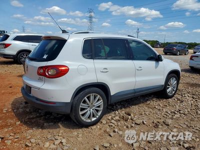 Trzecie zdjęcie samochodu z tyłu: 2009 VOLKSWAGEN TIGUAN SE VIN:WVGBV75N99W543148 - miniatura