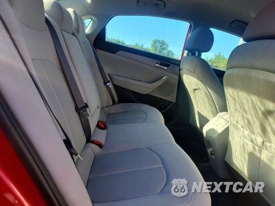 Zdjęcie 10 z 12 samochodu: 2019 HYUNDAI SONATA SE VIN:5NPE24AF5KH796504 - miniatura