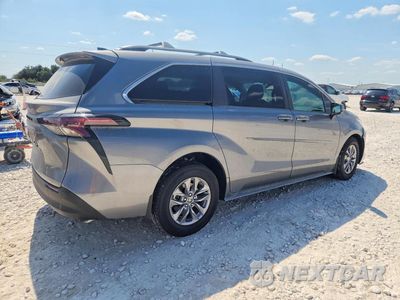 Trzecie zdjęcie samochodu z tyłu: 2026 TOYOTA SIENNA LE VIN:5TDKRKEC4TS333218 - miniatura