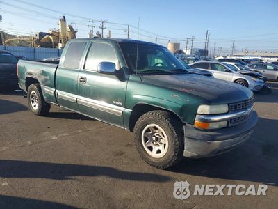 Czwarte zdjęcie samochodu z boku: 2002 CHEVROLET SILVERADO C1500 VIN:2GCEC19T521363417 - miniatura