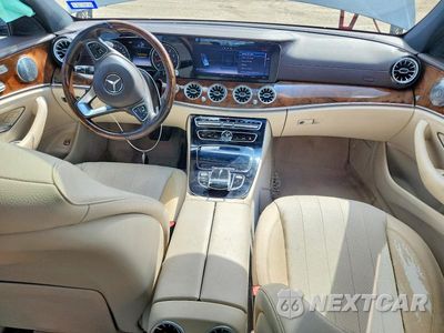 Zdjęcie 8 z 12 samochodu: 2017 MERCEDES-BENZ E 300 VIN:WDDZF4JB6HA175992 - miniatura