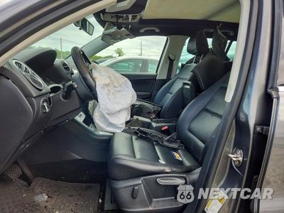 Zdjęcie 7 z 13 samochodu: 2015 VOLKSWAGEN TIGUAN S VIN:WVGBV7AX0FW508596 - miniatura