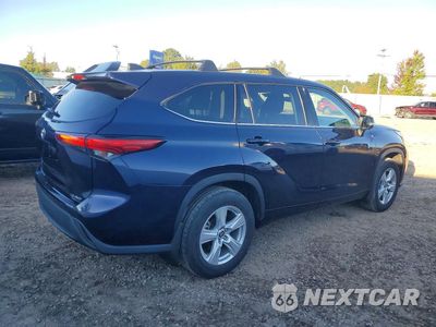 Trzecie zdjęcie samochodu z tyłu: 2022 TOYOTA HIGHLANDER LE VIN:5TDBZRBH6NS562107 - miniatura