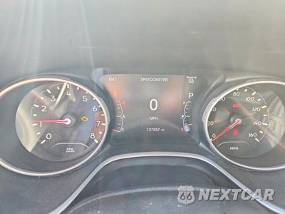 Zdjęcie 9 z 13 samochodu: 2019 JEEP COMPASS LATITUDE VIN:3C4NJDBB9KT628735 - miniatura