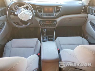 Zdjęcie 8 z 12 samochodu: 2018 HYUNDAI TUCSON SEL VIN:KM8J33A43JU672932 - miniatura