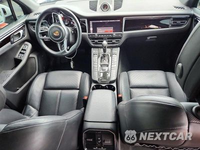 Zdjęcie 8 z 12 samochodu: 2020 PORSCHE MACAN VIN:WP1AA2A5XLLB05329 - miniatura