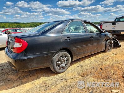 Trzecie zdjęcie samochodu z tyłu: 2002 TOYOTA CAMRY LE VIN:JTDBE32K020115520 - miniatura