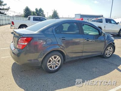 Trzecie zdjęcie samochodu z tyłu: 2018 CHEVROLET SONIC LS VIN:1G1JB5SG3J4105236 - miniatura