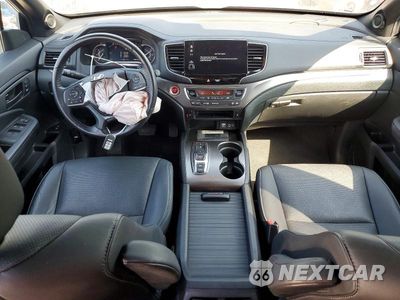 Zdjęcie 8 z 13 samochodu: 2023 HONDA PASSPORT EXL VIN:5FNYF8H52PB039913 - miniatura