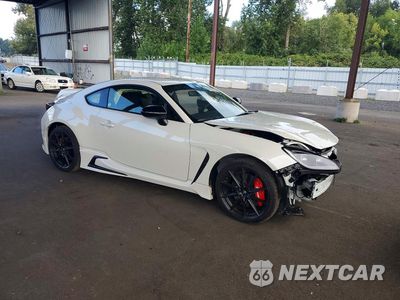 Czwarte zdjęcie samochodu z boku: 2026 TOYOTA GR86 PREMIUM VIN:JF1ZNBE16T8079773 - miniatura