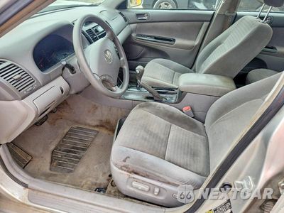 Zdjęcie 7 z 12 samochodu: 2005 TOYOTA CAMRY LE VIN:4T1BE32K45U508526 - miniatura