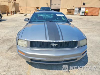 Piąte zdjęcie samochodu w środku: 2007 FORD MUSTANG VIN:1ZVHT80N775282913 - miniatura