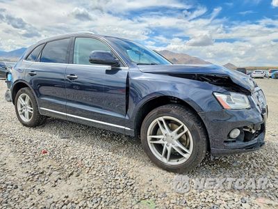 Czwarte zdjęcie samochodu z boku: 2017 AUDI Q5 PREMIUM VIN:WA1C2AFP6HA072032 - miniatura