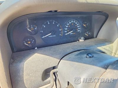 Zdjęcie 9 z 13 samochodu: 2002 JEEP GRAND CHEROKEE LAREDO VIN:1J4GW48N02C275075 - miniatura