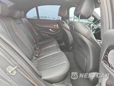 Zdjęcie 10 z 12 samochodu: 2018 MERCEDES-BENZ E 300 VIN:WDDZF4JB8JA388013 - miniatura