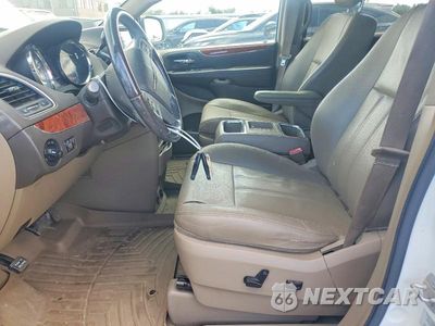 Zdjęcie 7 z 13 samochodu: 2015 CHRYSLER TOWN & COUNTRY TOURING VIN:2C4RC1BGXFR644795 - miniatura