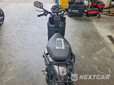 Zdjęcie 6 z 8 samochodu: 2015 YAMAHA YW50 F VIN:RKRSA43A3FA121733 - miniatura