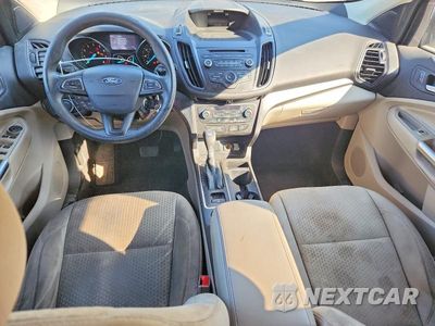 Zdjęcie 8 z 13 samochodu: 2017 FORD ESCAPE SE VIN:1FMCU9GD3HUA01903 - miniatura