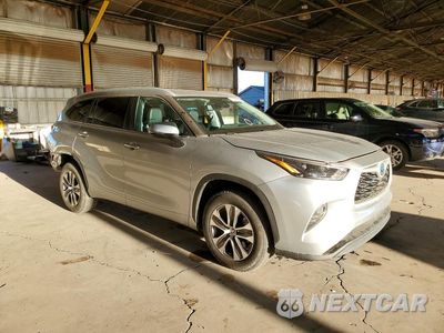 Czwarte zdjęcie samochodu z boku: 2023 TOYOTA HIGHLANDER HYBRID XLE VIN:5TDKARAH6PS019853 - miniatura