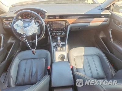 Zdjęcie 8 z 12 samochodu: 2020 VOLKSWAGEN PASSAT SEL VIN:1VWCA7A37LC026039 - miniatura