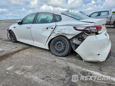 Drugie zdjęcie samochodu z przodu: 2018 KIA OPTIMA S VIN:5XXGT4L31JG242525 - miniatura
