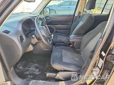 Zdjęcie 7 z 12 samochodu: 2015 JEEP PATRIOT SPORT VIN:1C4NJPBB2FD262923 - miniatura