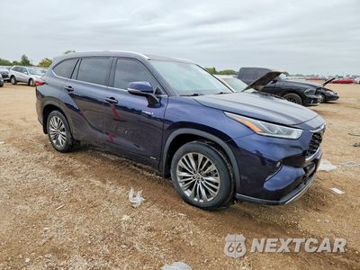 Czwarte zdjęcie samochodu z boku: 2020 TOYOTA HIGHLANDER HYBRID PLATINUM VIN:5TDEBRCH8LS011660 - miniatura