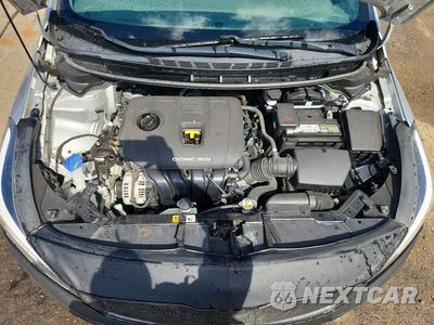 Zdjęcie 11 z 12 samochodu: 2017 KIA FORTE LX VIN:3KPFL4A73HE086248 - miniatura