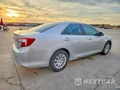 Trzecie zdjęcie samochodu z tyłu: 2014 TOYOTA CAMRY HYBRID LE VIN:4T1BD1FK6EU124569 - miniatura