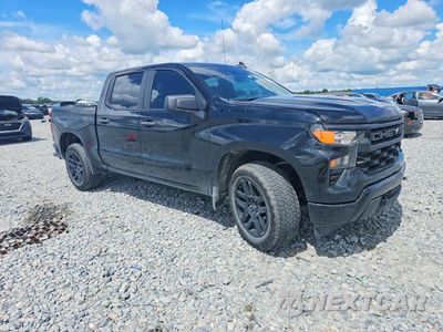 Czwarte zdjęcie samochodu z boku: 2024 CHEVROLET SILVERADO C1500 CUSTOM VIN:1GCPABEK6RZ231575 - miniatura