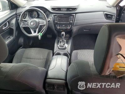 Zdjęcie 8 z 13 samochodu: 2019 NISSAN ROGUE SV VIN:5N1AT2MT4KC760537 - miniatura