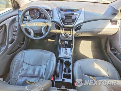 Zdjęcie 8 z 12 samochodu: 2013 HYUNDAI ELANTRA LIMITED VIN:5NPDH4AE3DH219278 - miniatura