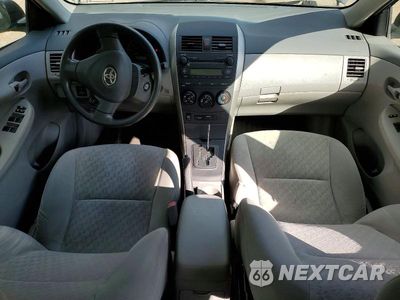 Zdjęcie 8 z 12 samochodu: 2009 TOYOTA COROLLA LE VIN:JTDBL40E59J043601 - miniatura